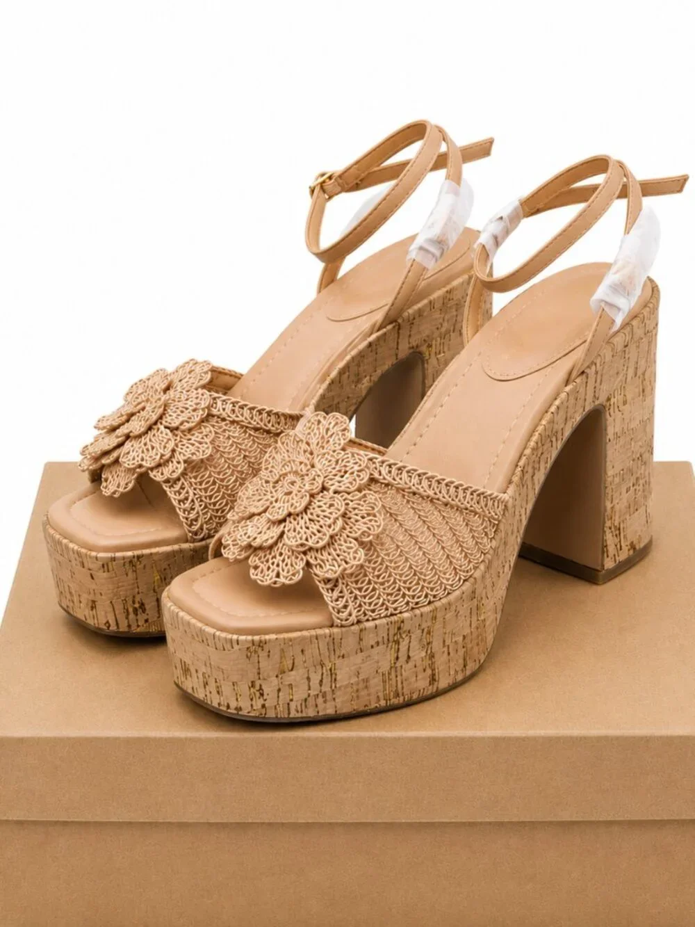 Madden Girl Womens Tan Cork Platform Sandals Crochet Flower Heels 9.5 NEW
